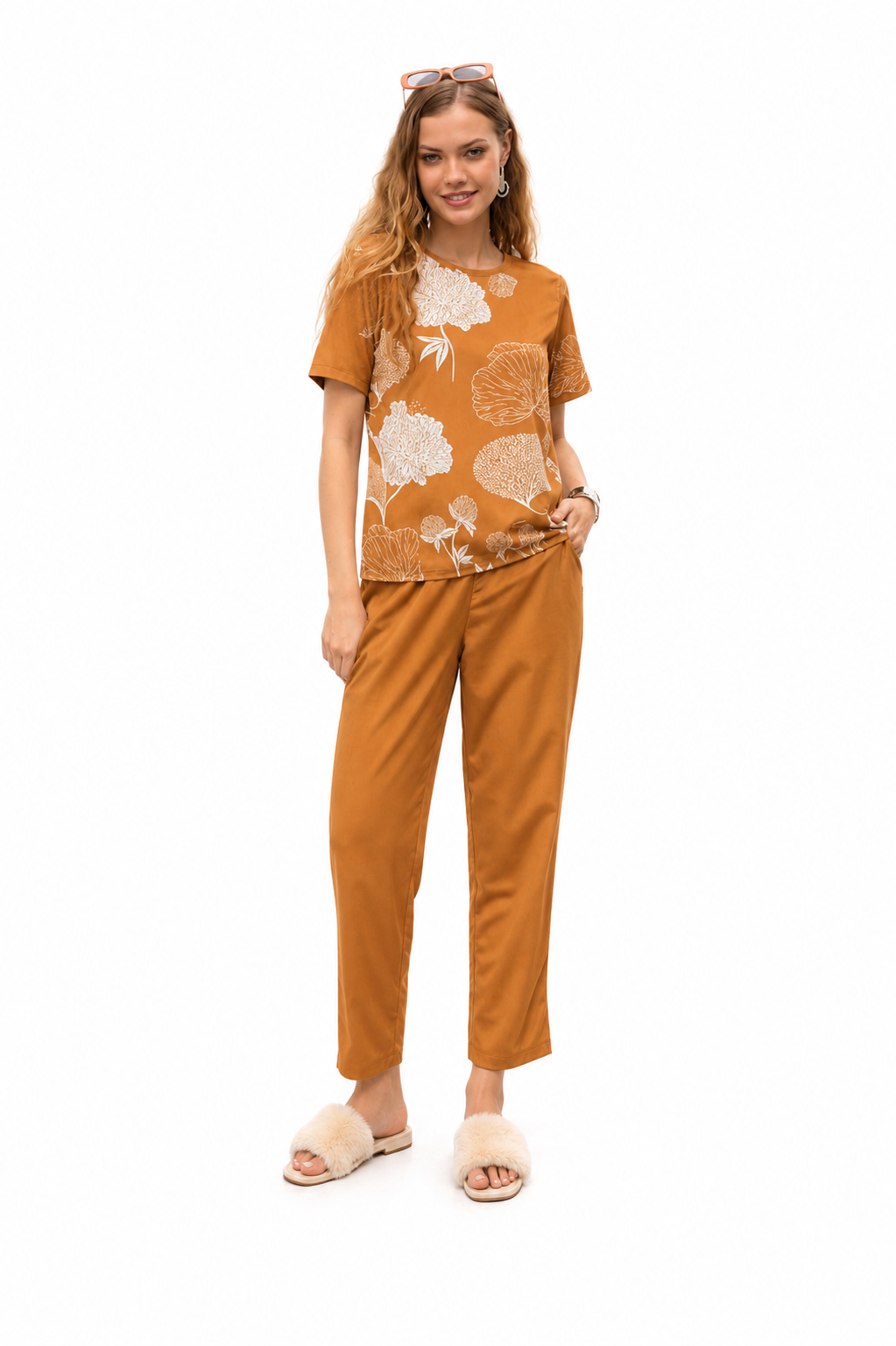 Mesmerro Sage Meadow Floral Printed Women’s Co-Ord Set with Round-Neck Short-Sleeve Top & Straight-Fit Pants