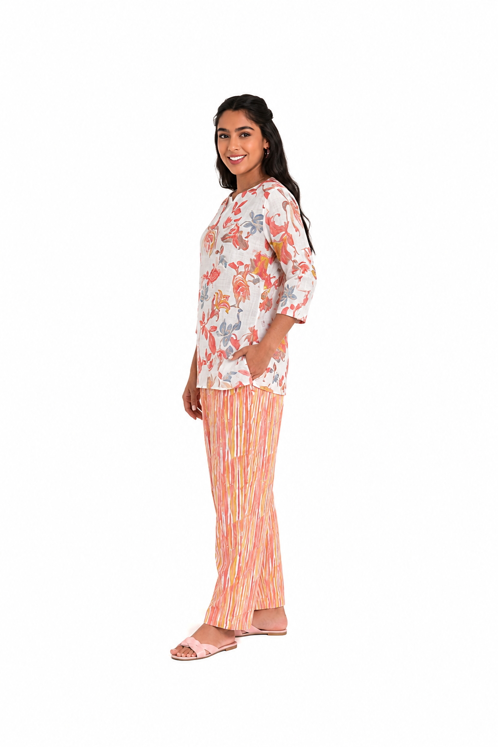 Mesmerro Golden Aqua Garden Mixed-Print Women’s Co-Ord Set with Notch-Neck 3/4 Sleeve Tunic & Straight-Fit Pants