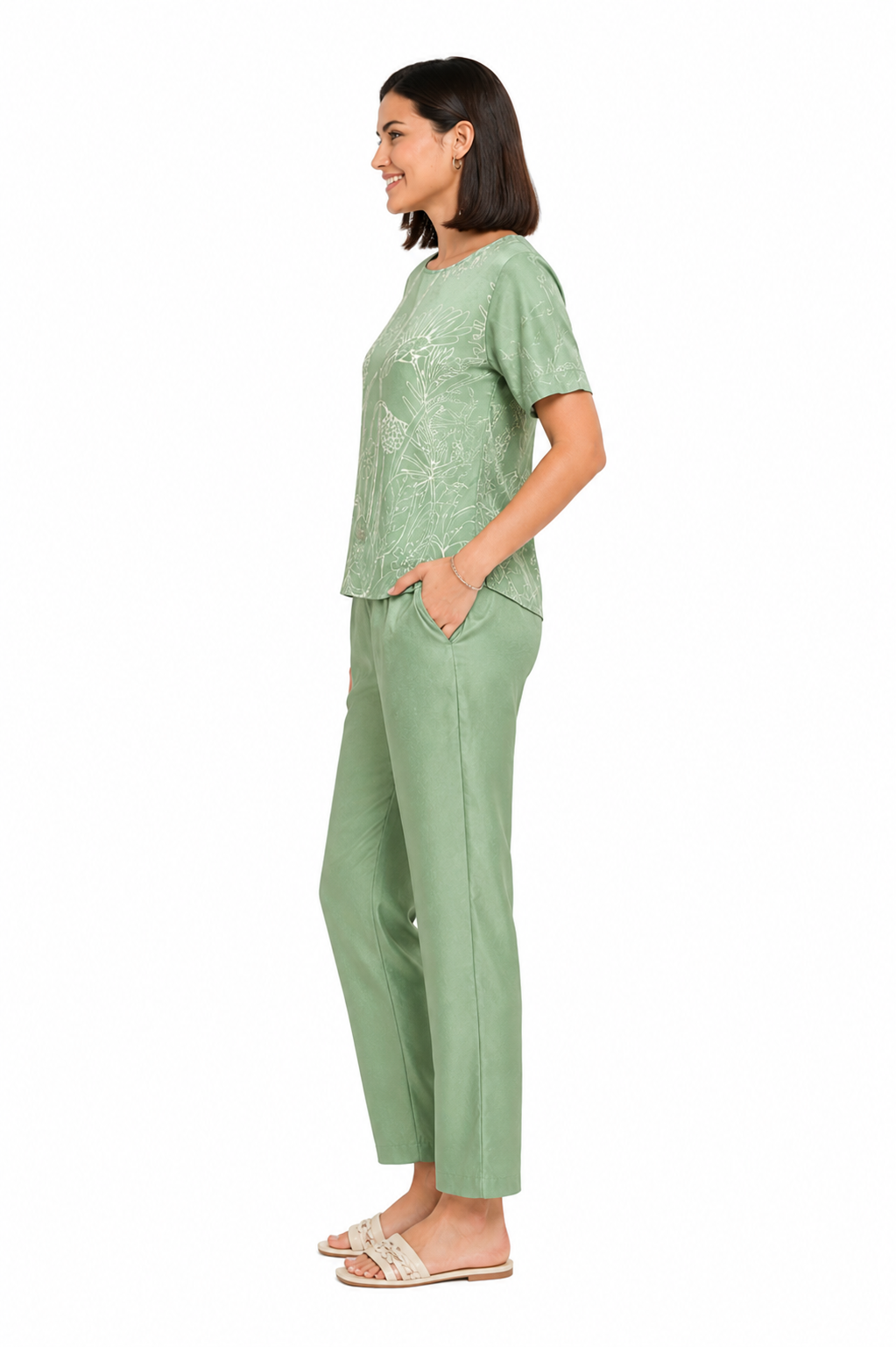 Mesmerro Sage Meadow Floral Printed Women’s Co-Ord Set with Round-Neck Short-Sleeve Top & Straight-Fit Pants