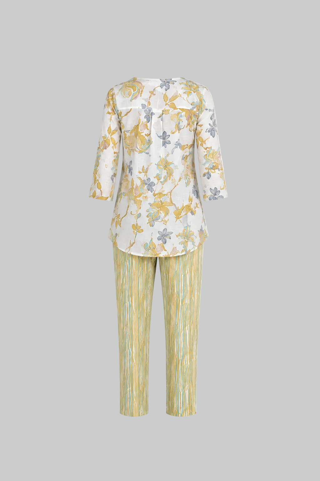 Mesmerro Golden Aqua Garden Mixed-Print Women’s Co-Ord Set with Notch-Neck 3/4 Sleeve Tunic & Straight-Fit Pants