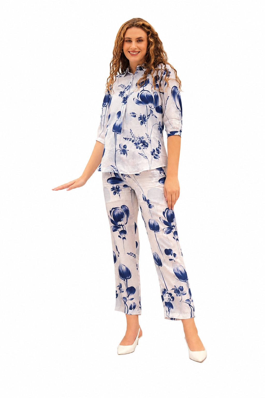 Mesmerro Porcelain Blue Tulip Floral Printed Women’s Co-Ord Set with Collared 3/4 Sleeve Top & Straight-Fit Pants