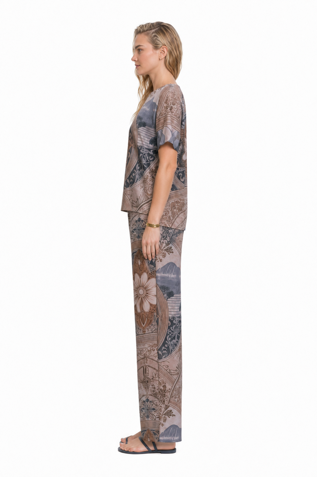 Mesmerro Royal Plum Mesmerro Mocha Mandala Ornamental Printed Women’s Co-Ord Set with Round-Neck Short-Sleeve Top & Wide-Leg Pants