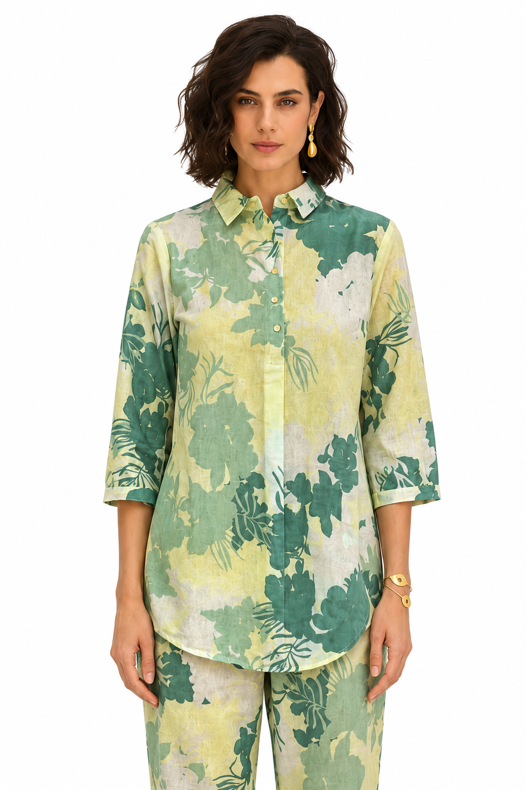 Mesmerro Meadow Mist Green Floral Printed Women’s Co-Ord Set with Collared 3/4 Sleeve Top & Straight-Fit Pants